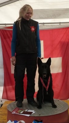 Jelia Jeremias mit Zakira von der Gletscherhöhle, 2. Rang