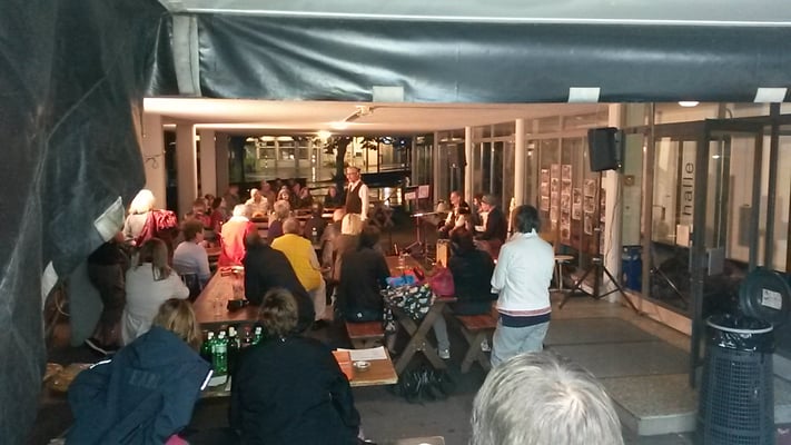 Doppelbock mit Christine Lauterburg: «AlbGöttisch»(vom Bierwagen aus gesehen)