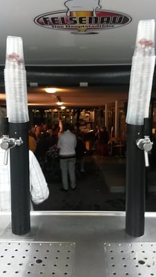 Doppelbock mit Christine Lauterburg: «AlbGöttisch» (vom Bierwagen aus gesehen)