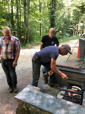 Feuern fürs verdiente Mittagessen