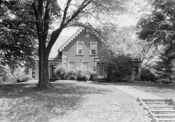 Original HABS photograph of the C.R. Howard House from the 1930s