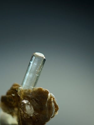 Beryll mit Muskovit, 5mm