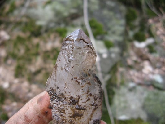 Direkt aus der Kluft: Fenster-Zepterquarz
