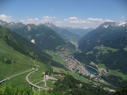 Blick vom Gotthard Richtung Airolo