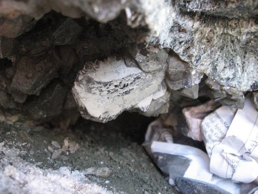 Rauchquarzgwindel an der Kluftdecke