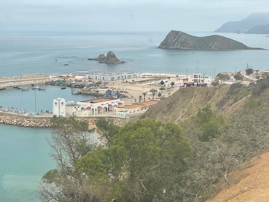 und dann wieder hinunter zum Mittelmeer