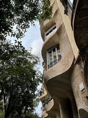 die Casa Milá soll keine geraden Wände haben - weder aussen noch innen