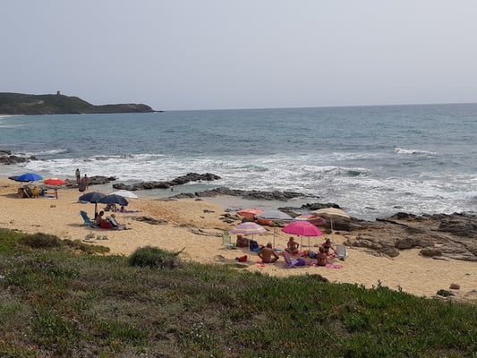 der erste Strand mit Einheimischen ist ca. 300 m von unserem Stellplatz entfernt.