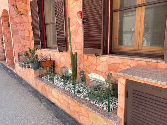 auch hier wurde mit viel Gespür die Hausfront verschönert