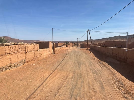 Pisten durch kleine Dörfer