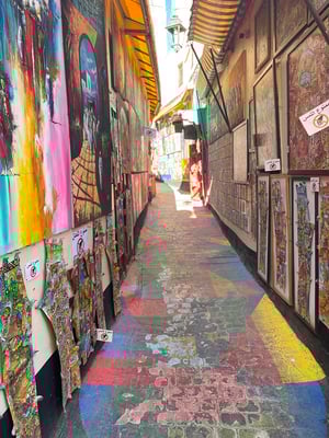die Gasse der Künstler - von ihnen selber verschönert