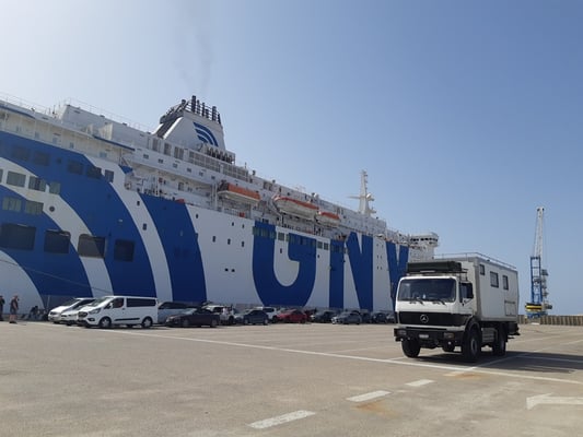 und müssen uns separat hinstellen