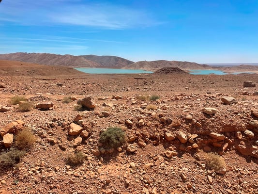 kaum sind wir ein paar Kilometer weg sehen wir eine Wasserfläche ...?