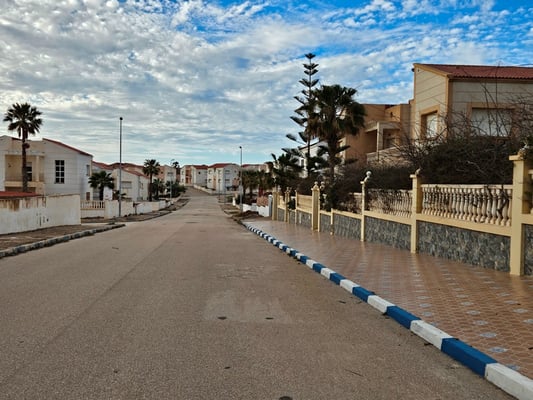 der Rest zerfällt - Schade.