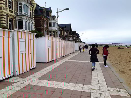 Strandhäuschen, welche man für die Saison mieten kann.