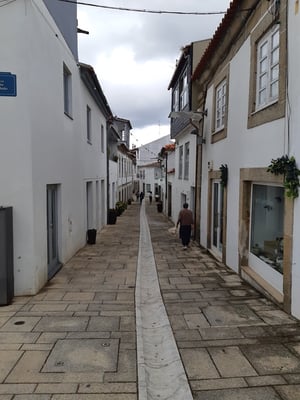 mit Kanal in der Mitte