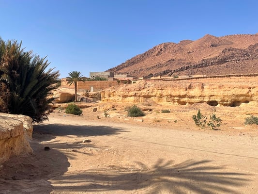 es leben jedoch immer noch 5 Familien permanent in den alten Steinhäusern