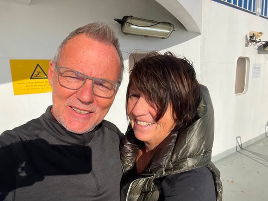 nennt man das nicht: gute Miene zum bösen Spiel machen?