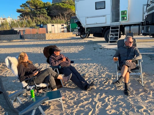 und geniessen die letzten Momente gemeinsam