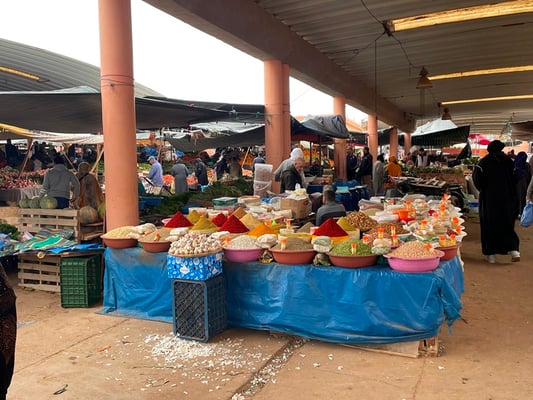 und schön ausgestellt