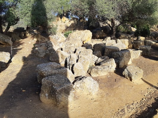 es liegen doch einige "Steine" herum