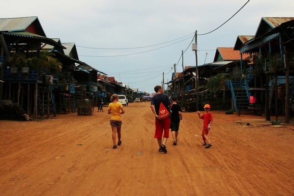 Spaziergang durchs Floating Village (in 4 Monaten ist hier alles überflutet)