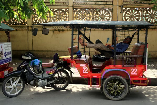 Kambodscha - das Land des Wartens. Das Angebot (Tuk-Tuk, Souvenirs, Massage, etc) übersteigt die Nachfrage bei weitem!