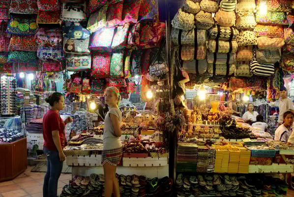 Shop till you drop - reichhaltiges Angebot am Night Market in Siem Reap