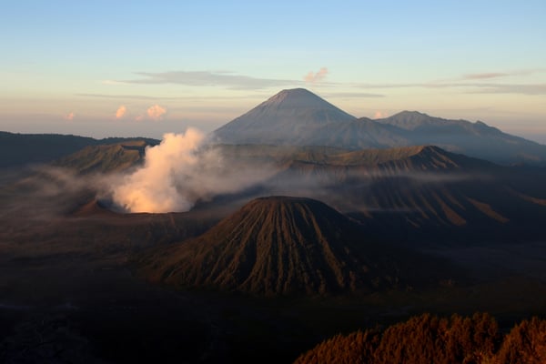 Highlight in Ost-Java: Sonnenaufgang über dem Bromo-Krater
