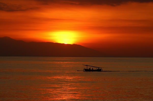 Da haben wir das letzte Mal aufgehört... bei den wunderschönen Sonnenuntergängen in Lombok