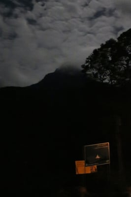 Philippe's tolle Idee: " Lasst uns den Adams Peak besteigen!"