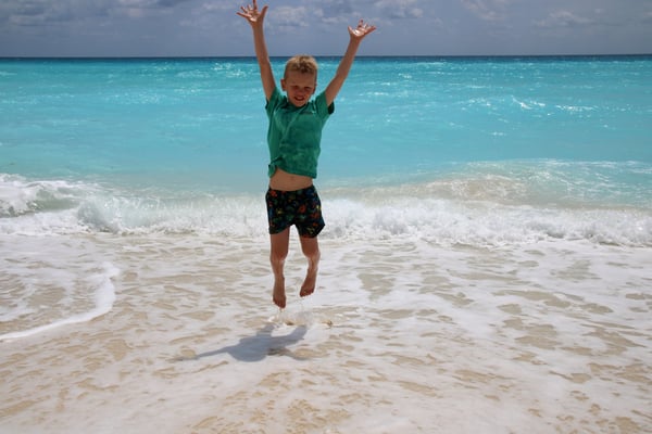 Baden und Sändele am türkisblauen Meer von Cancun