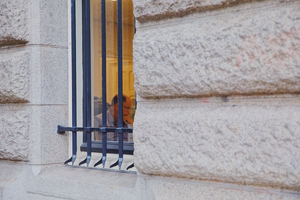 ' 09:00 - 17:00 ma-fr'