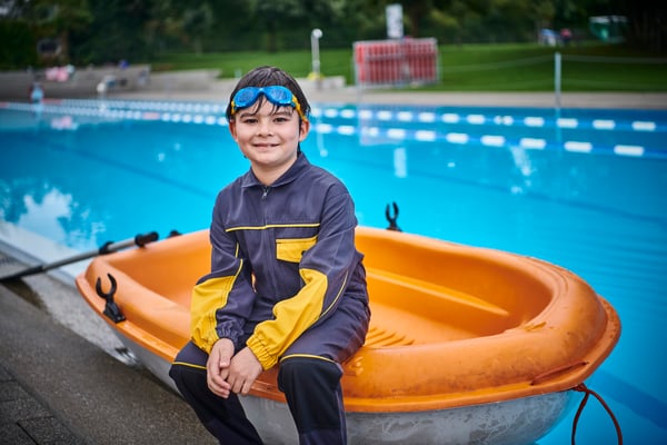 Für die Episode über den Auftrieb konnten wir das Freibad Pfäffikon ZH verwenden. 
