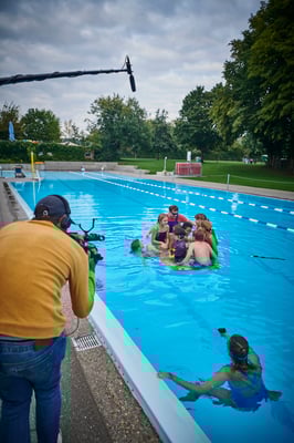 Wir haben ein Dingi mit den Kids aus dem Club der Rettungsschwimmer gefüllt. 