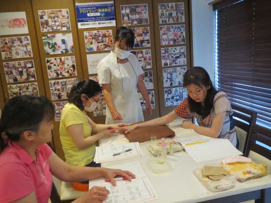 愛知　名古屋　栄　矢場町　アロマ　リンパ　ハンド　ヘッド　フェイス　全身　セラピスト　スクール　ローズミー　教室　スクール　マッサージ　１日　講座　資格　初心者　開業　副業