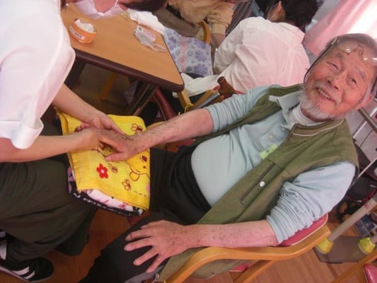 愛知　名古屋　栄　矢場町　アロマ　リンパ　ハンド　ヘッド　フェイス　全身　セラピスト　スクール　ローズミー　教室　スクール　マッサージ　１日　講座　資格　初心者　開業　副業