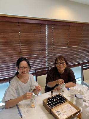 愛知　名古屋　栄　矢場町　アロマ　リンパ　ハンド　ヘッド　フェイス　全身　セラピスト　スクール　ローズミー　教室　スクール　マッサージ　１日　講座　資格　初心者　開業　副業