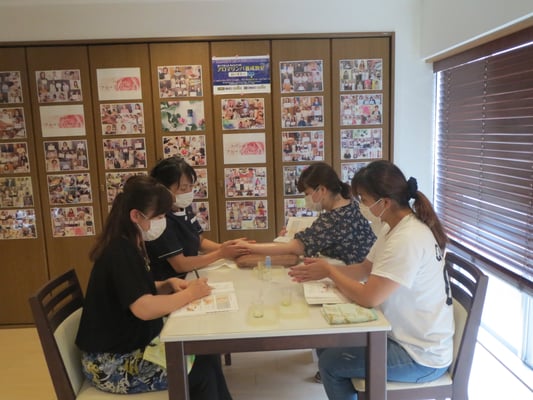 愛知　名古屋　栄　矢場町　アロマ　リンパ　ハンド　ヘッド　フェイス　全身　セラピスト　スクール　ローズミー　教室　スクール　マッサージ　１日　講座　資格　初心者　開業　副業