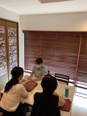 愛知　名古屋　栄　矢場町　アロマ　リンパ　ハンド　ヘッド　フェイス　全身　セラピスト　スクール　ローズミー　教室　スクール　マッサージ　１日　講座　資格　初心者　開業　副業