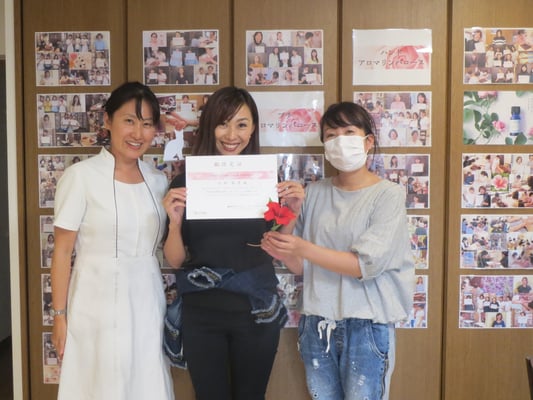 愛知　名古屋　栄　矢場町　アロマ　リンパ　ハンド　ヘッド　フェイス　全身　セラピスト　スクール　ローズミー　教室　スクール　マッサージ　１日　講座　資格　初心者　開業　副業