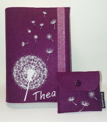 Stickmotiv Pusteblumeuni in creme mit Strass auf Filz in hortensie mit Glitzergummi pink und passendem Rosenkranztäschchen (Stickdateien Rock-Queen)