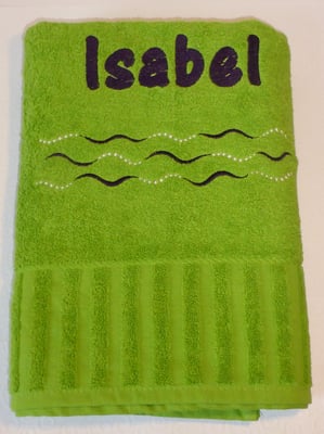 Duschtuch mit Namen + Stickmotiv, Schriftart AR Cena