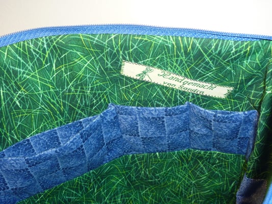 Technikzubehörreisetasche - mit vielen Fächern innen