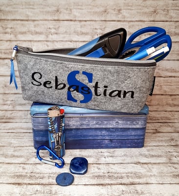 Filztäschchen in Federmäppchengröße für Stifte oder Kleinkram in Handtaschen (mehr unter Taschen/ Täschchen aus Filz, Taschen-Allerlei aus Filz) 