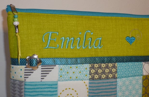 Kosmetiktasche in frischen Farben... (Stickdatei von Tanja Resing - himbeerdesign)