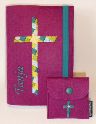 Stickmotiv Mosaik-Kreuz petrol-grün mit Gummi petrol auf Filz in hortensie, dazu passendes Rosenkranztäschchen Kreuz (Stickdatei kleines Kreuz von Tanja Resing - Himbeerdesign)