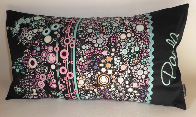 Kissen mit Hotelverschluß in 30 x 50 cm, Stoff solange Vorrat reicht;  diesen Stoff gibt es auch in vielen anderen schönen Farbkombis, Preis wie abgebildet mit Inlett 25,-€