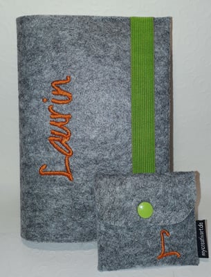 Einband nur mit Name (Farben und Schriftart nach Wahl)