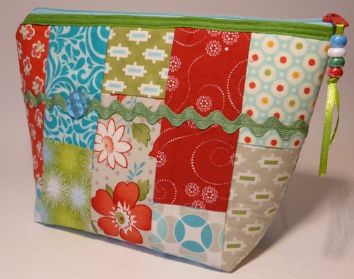 Kosmetiktasche im gepatchtem Design... (Stoffe vergriffen)